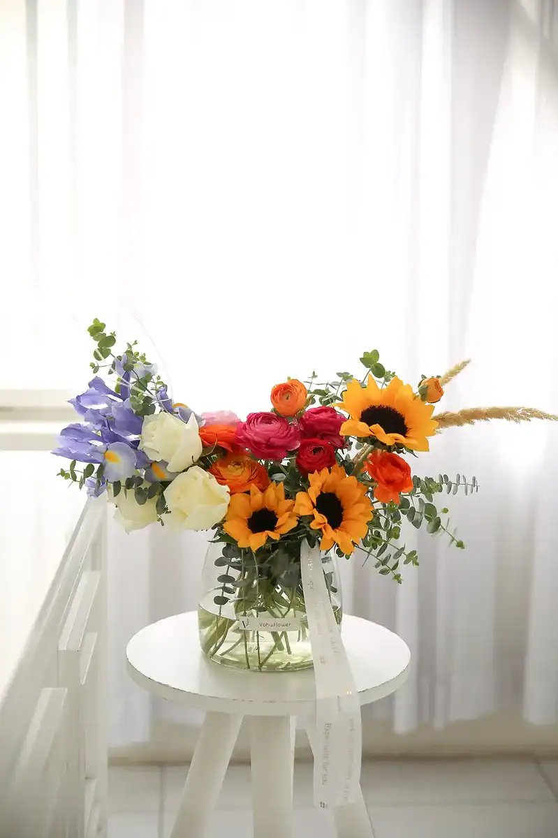 PSX_20240407_122428 گل و گلدان خوشرو - Image 1