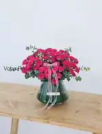 گل و گلدان رز مینیاتوری سرخابی