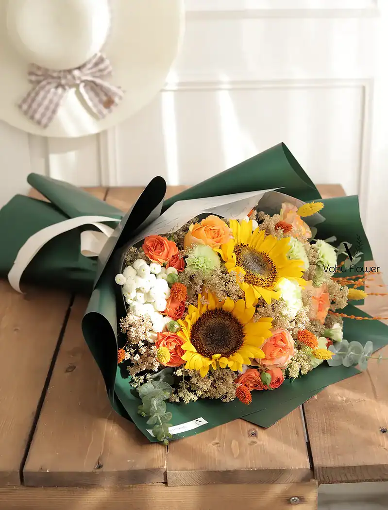 دسته گل عشق سبز - Image 2