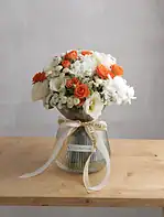 گل و گلدان لبخند