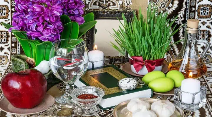 گل سنبل بنفش در سفره هفتسین