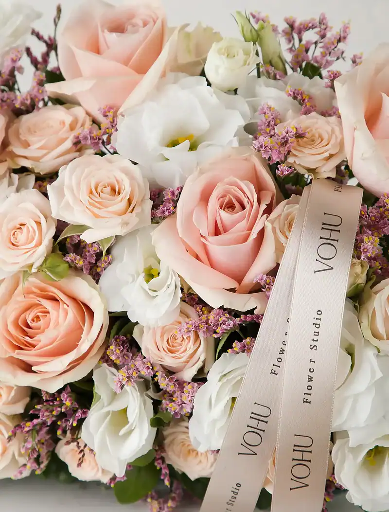 باکس گل چمدانی پلکسی شایراد - Image 2