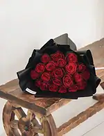 دسته گل ۲۰ شاخه رز قرمز - Image 2