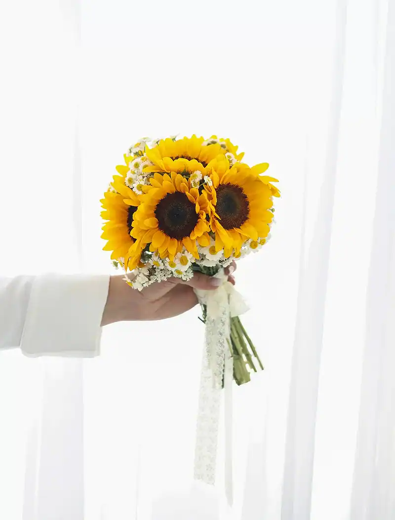 دسته گل عروس آفتابگردان لاویا - Image 2