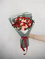 دسته گل رز مینیاتوری و میخک هیوا