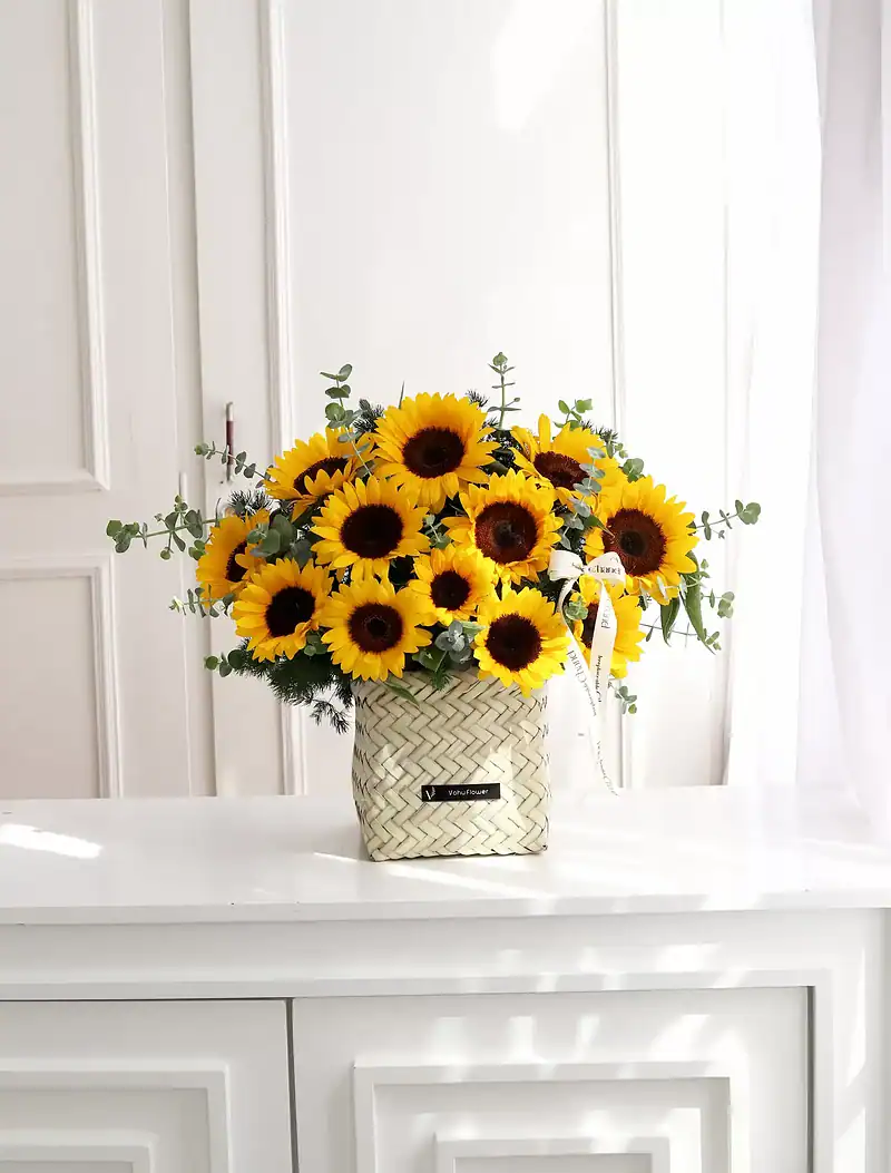 سبد گل آفتاب‌گردان درین - Image 1