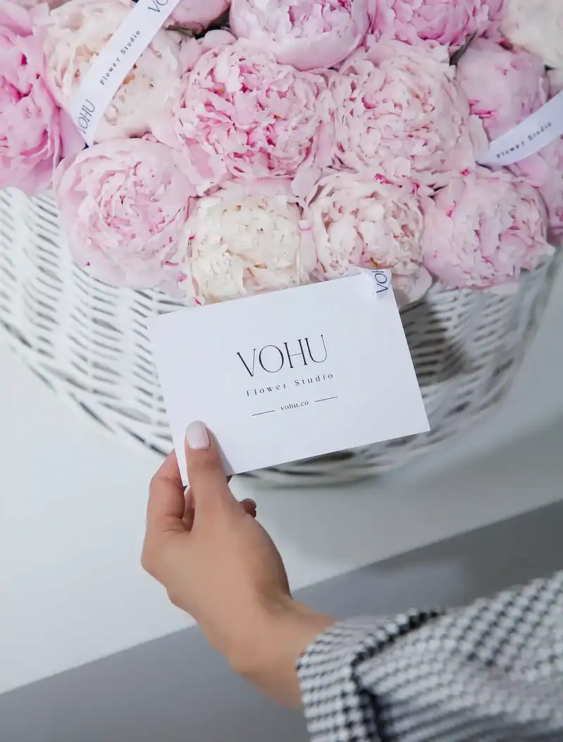 سبد گل پیونی صورتی کارن - Image 4