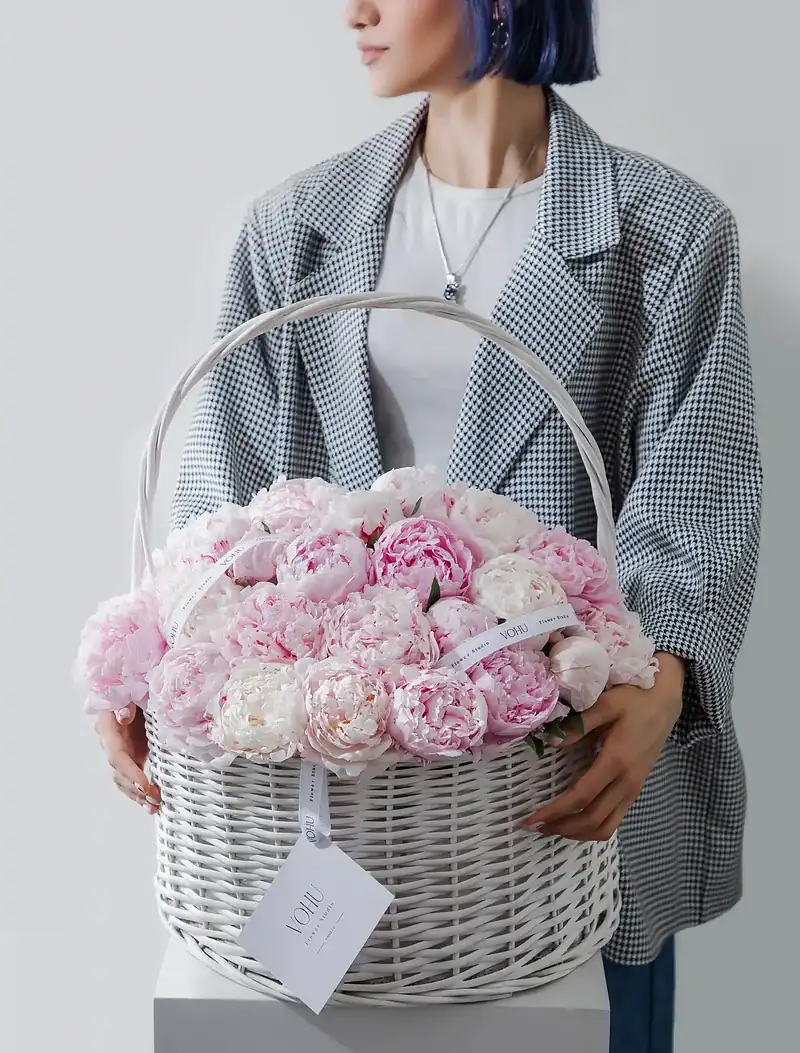 سبد گل پیونی صورتی کارن - Image 2