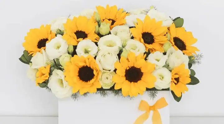 یک باکس گل پاییزی