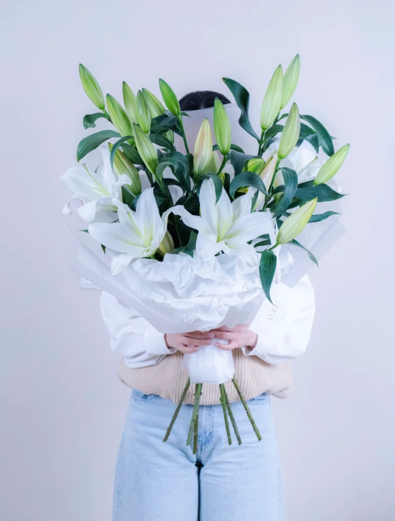 دسته گل اورینتال سفید محیصا - Image 1