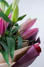 دسته گل اورینتال صورتی مهیاس - Image 2